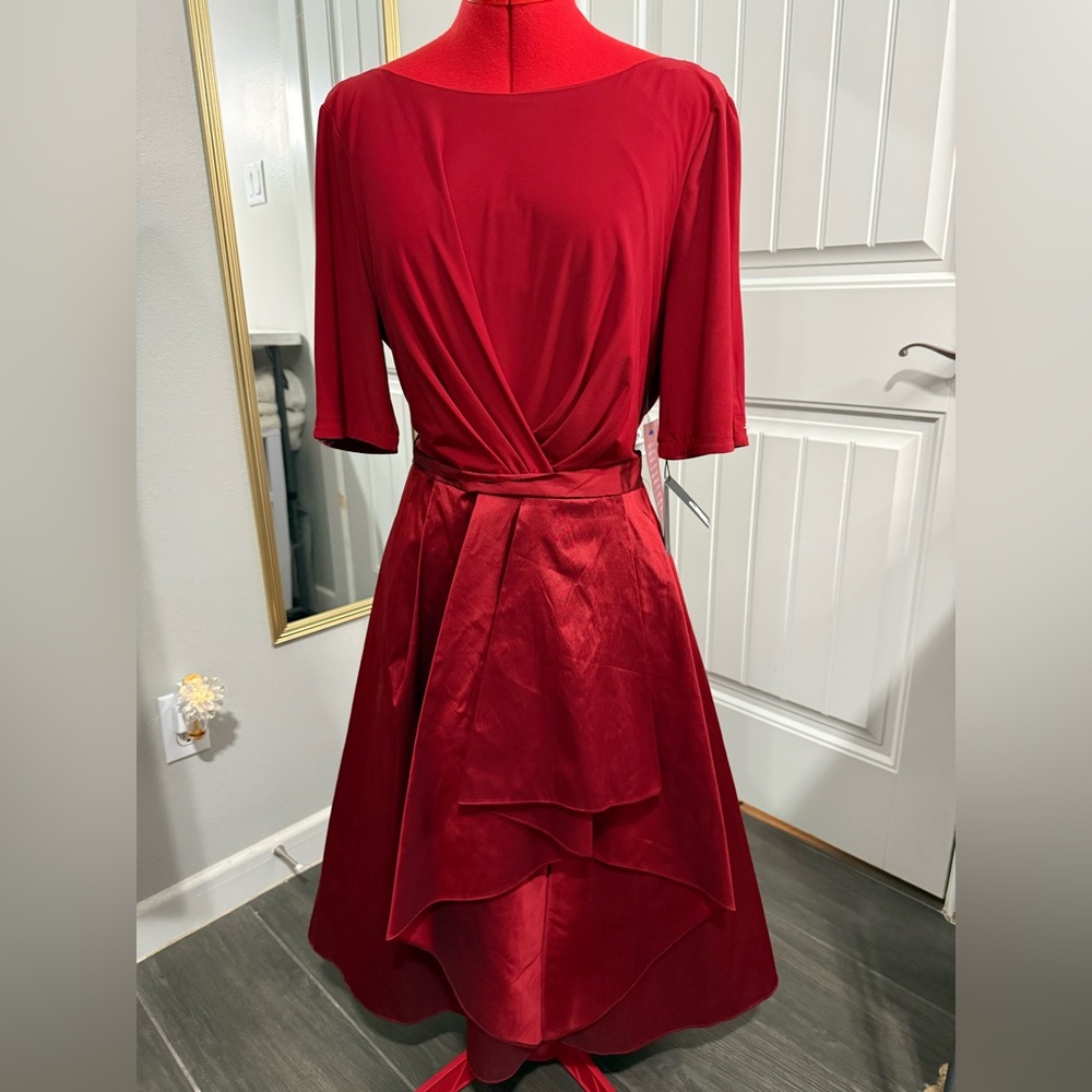 Adrianna Papell Scarlet Red 3/4 sleeve Cocktail Dress with pockets Size 14